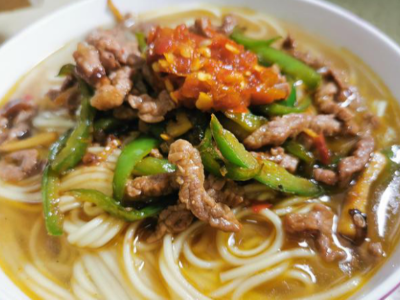 <i style='color:red'>香辣剁椒牛肉面的制作方法</i>